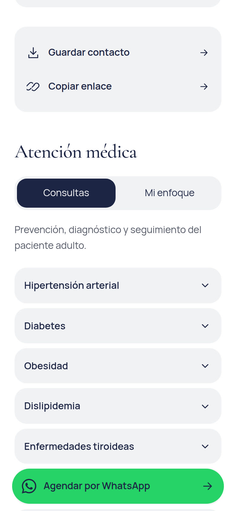 Sección inferior de la tarjeta digital de Dra. Itzel Lazcano en celular
