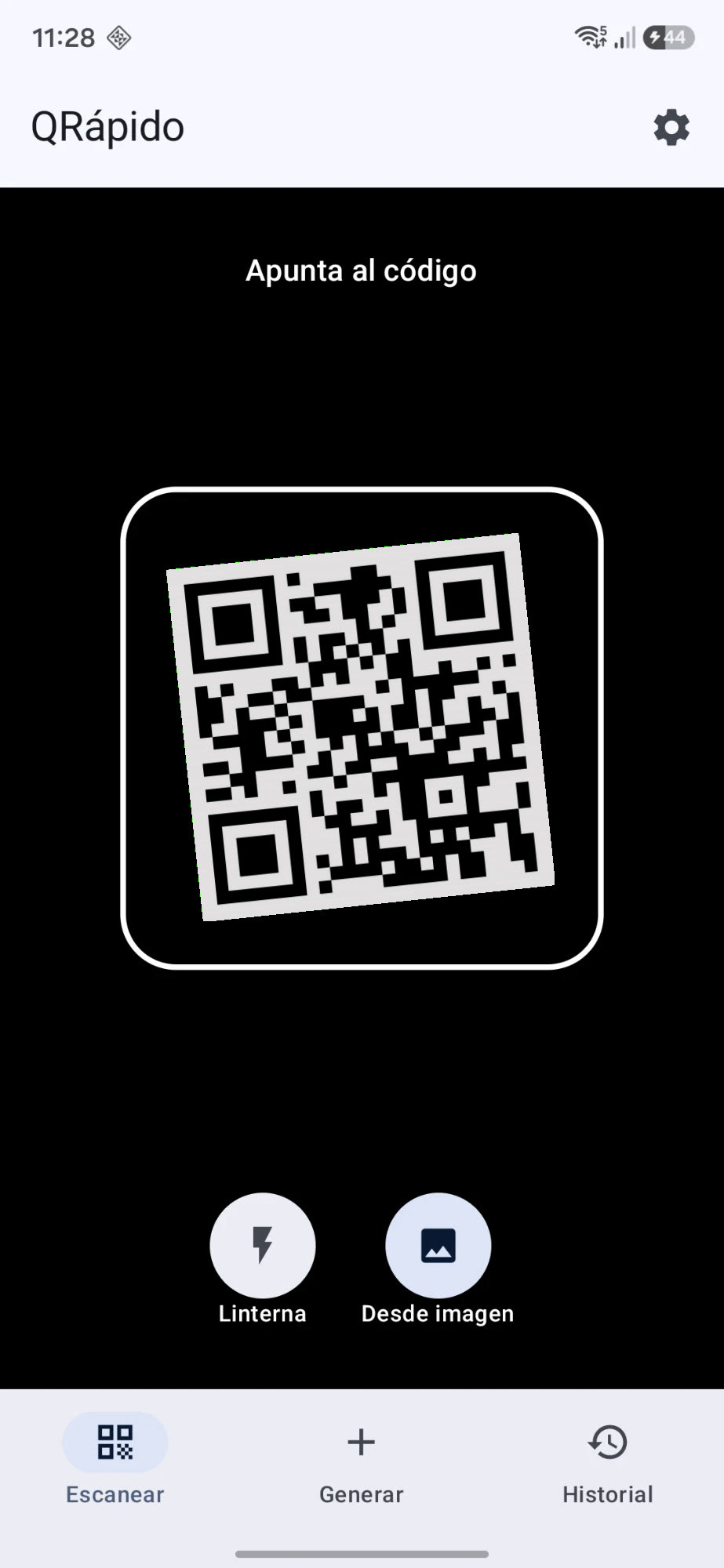 QRápido escaneando un código QR con la cámara, con linterna y lectura desde imagen